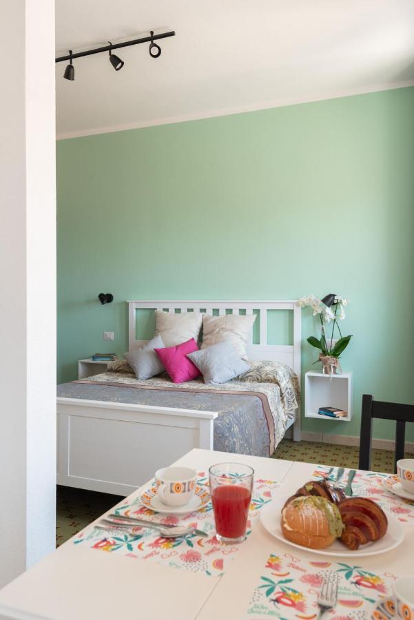 Altré Guest House Olbia Extérieur photo